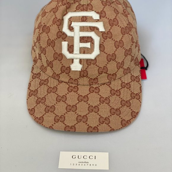 Gucci Interlocking GG Supreme Baseball Hat with tag and dust bag - Picture 7 of 9